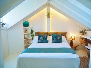 3 bedrooms, desk, iron/ironing board, WiFi - Little Diamond Jungle Home, Panoramic Ocean Views, 2 Verandas &Tropical Garden (Saint Joseph)