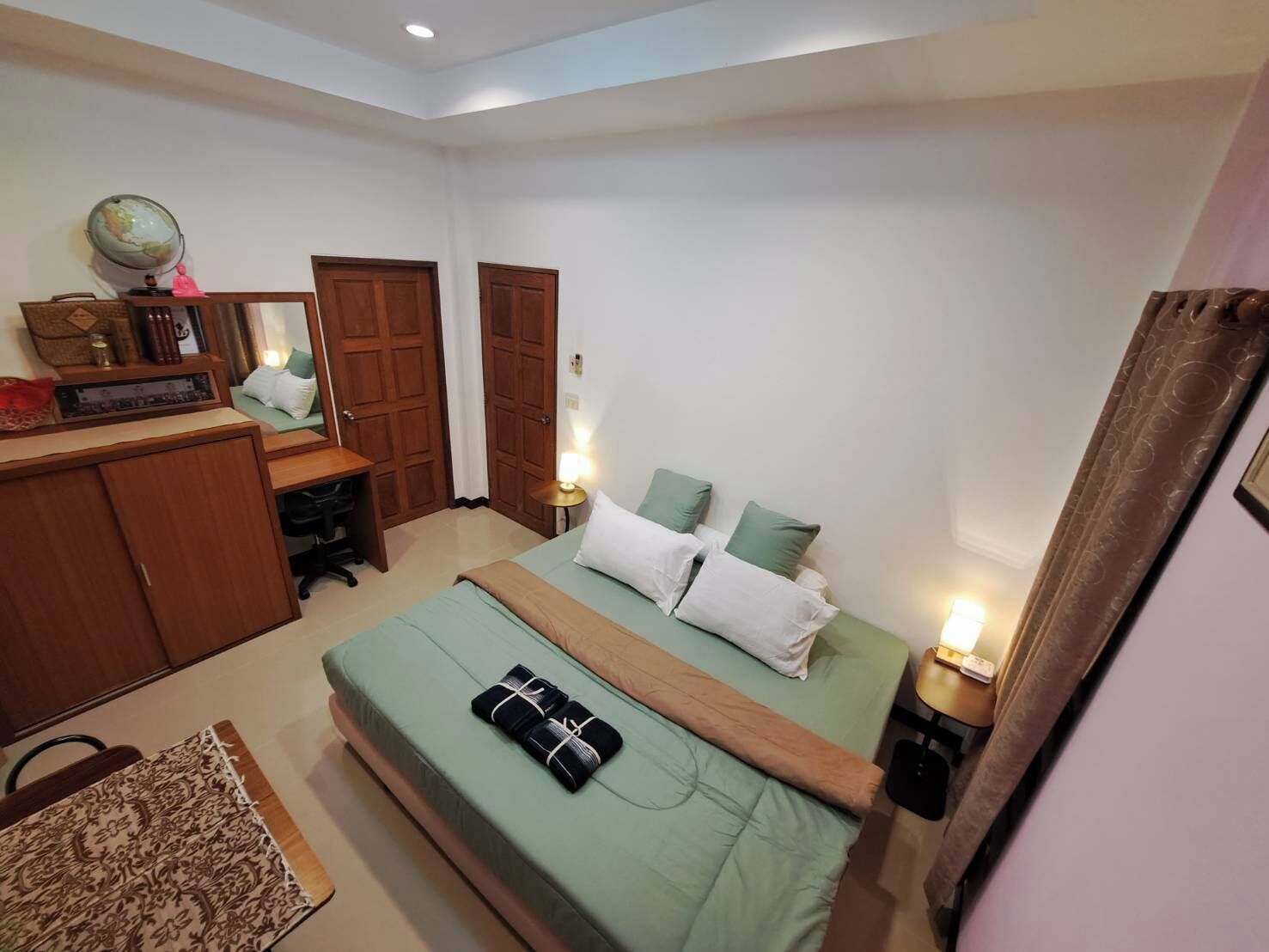 2 quartos, escrivaninha, ferros/tábuas de passar roupa, Wi-Fi