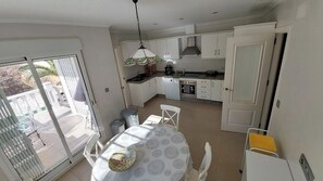 Private kitchen - VILLA PARADISE CAMPELLO (VC)