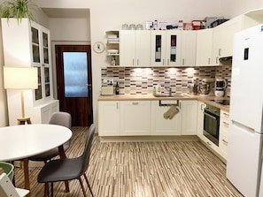 Microwave, oven, stovetop, dishwasher