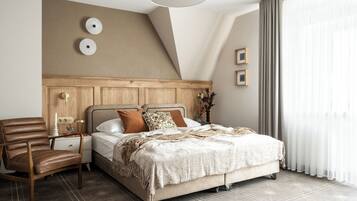 Comfort Double Room, Balcony, Mountain View | Desk, blackout drapes, soundproofing, iron/ironing board