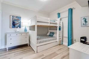 3 bedrooms, free WiFi, bed sheets, wheelchair access