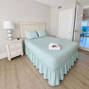 1 slaapkamer, een strijkplank/strijkijzer, gratis wifi, beddengoed