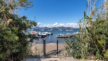 Comfort Villa, Sea View | Terrace/patio