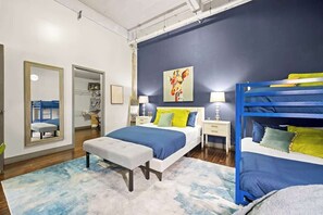 2 chambres, fer et planche à repasser, lit de bébé portatif, Wi-Fi