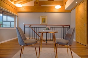 Family Duplex, Mountain View | Minibar, free WiFi