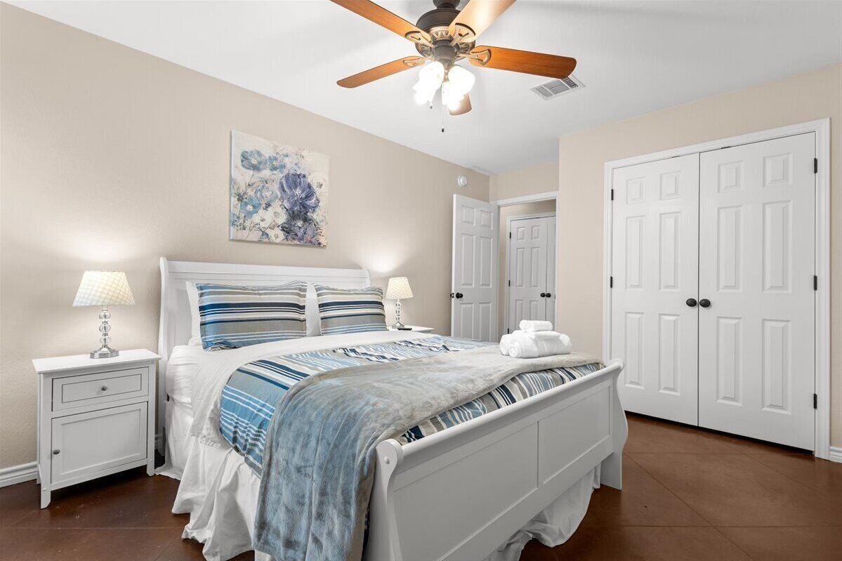 Nhà tiện nghi đơn giản, 3 phòng ngủ, không hút thuốc, bếp | 3 phòng ngủ, bàn ủi/dụng cụ ủi quần áo 