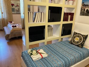 1 bedroom, in-room safe, desk, WiFi