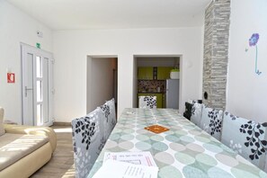 Appartement, 3 chambres, fumeurs, balcon | Intérieur