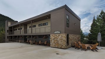 Apartment (2 Bedrooms) | Exterior