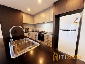 Micro-ondas, fogão, cooktop, lava-louças