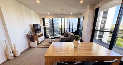 Posh in Phillip - 2bd 2bth Apt