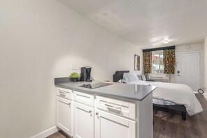 Comfort studio, 1 tweepersoonsbed | Individueel gedecoreerd, individueel gemeubileerd