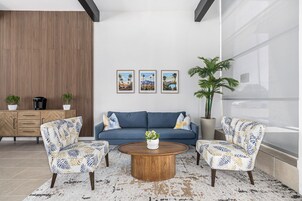 Sala de estar en el lobby