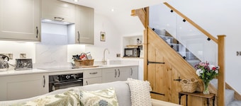 Dukes Cottage - UK47495