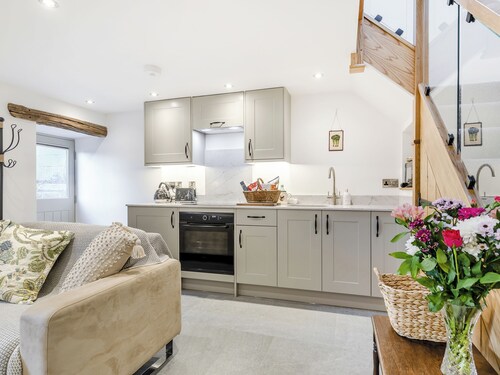 Dukes Cottage - UK47495