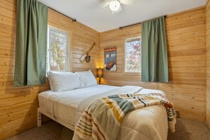 Bedroom - Peaceful Cabin on Whitefish Chain (Crosslake)