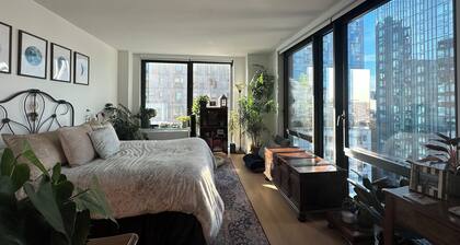 Large and Bright Alcove Studio in the Heart of Brooklyn