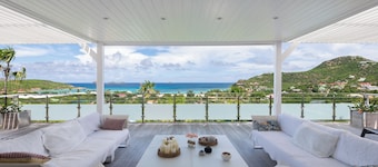 Villa St Jean - Panoramic view of the bay - 3 bedrooms - swimming pool - Heated Spa