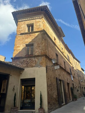 Exterior - The Sixth Moon Guesthouse in Pienza (Pienza)