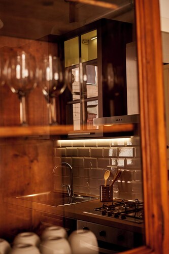 Jazz and Chocolate Guest House, a stone's throw from downtown with private parking