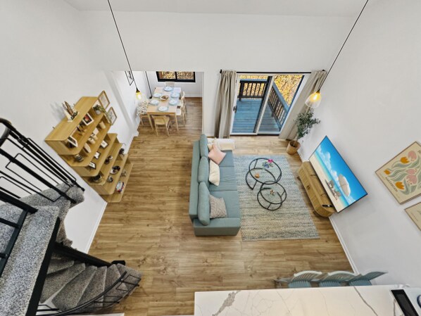 Smart TV - Nature Views Washer, Dryer, Balcony 1 Purg #6 (Vernon)