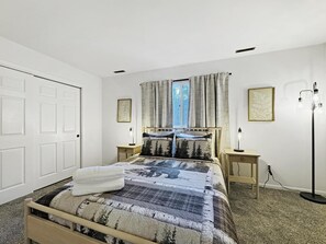 2 bedrooms, iron/ironing board, free WiFi, bed sheets - Nature Views Washer, Dryer, Balcony 1 Purg #6 (Vernon)