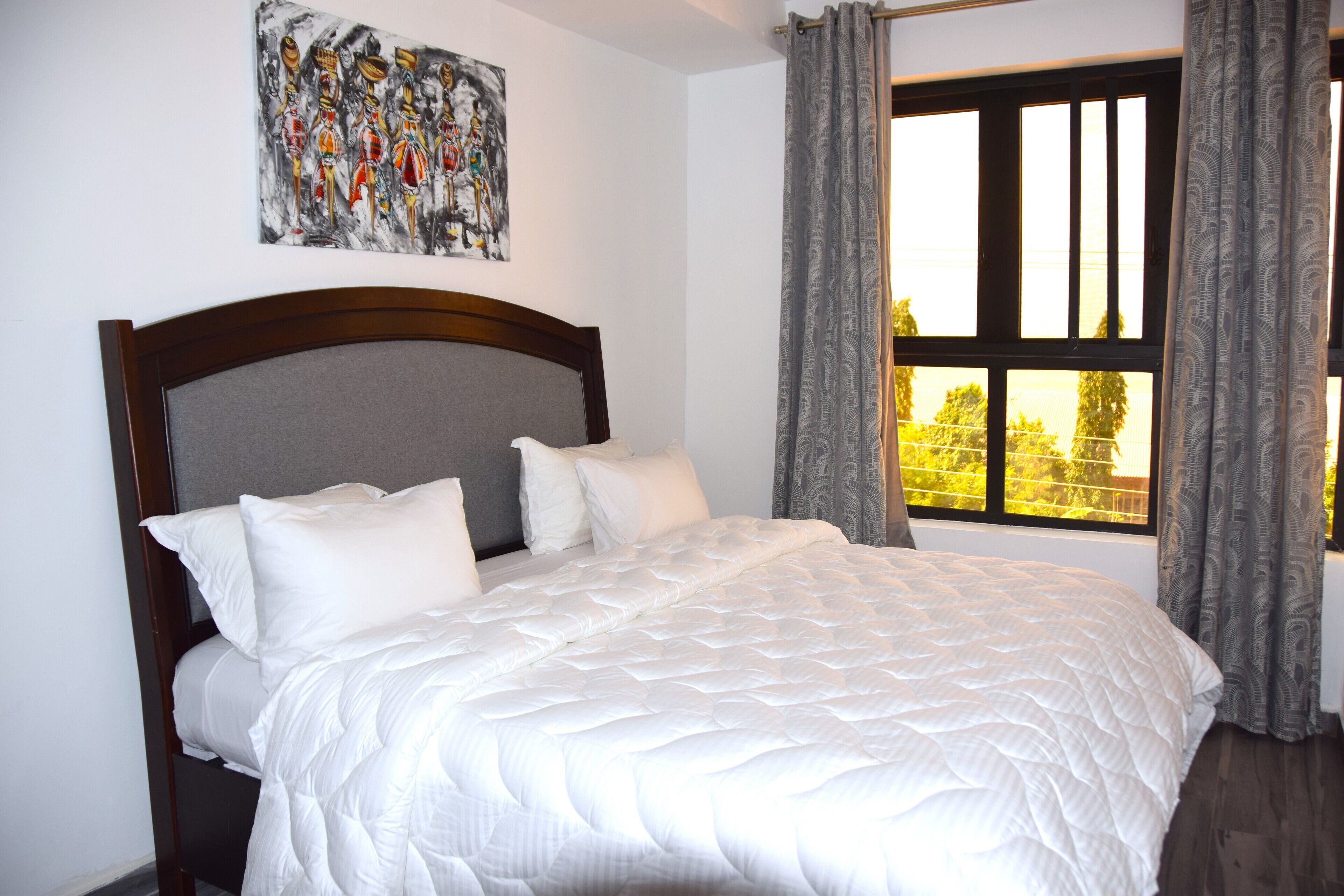 Suite Deluxe | Caja de seguridad en la habitación y decoración personalizada 