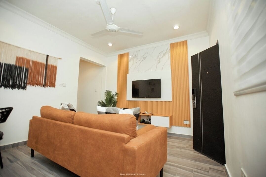 ห้องพรีเมียมสตูดิโอสวีท | บริเวณนั่งเล่น | สมาร์ททีวี