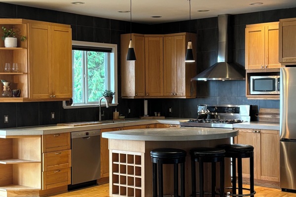 Microones, forn, placa de cuina i rentaplats