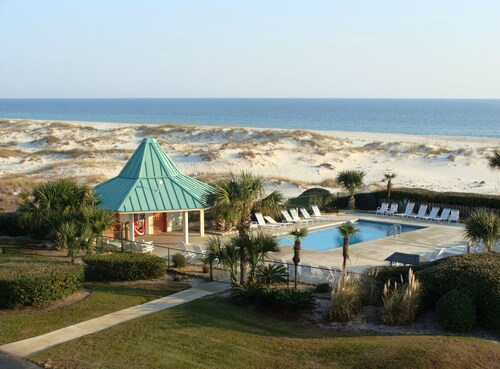 Remodeled 2BR 2BA top floor BEACH front condo in Building 4 at popular resort!