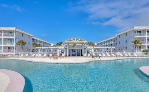 Remodeled 2BR 2BA top floor BEACH front condo in Building 4 at popular resort!