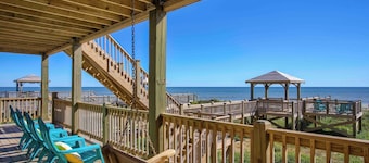 New Oceanfront House, All Oceanfront Bedrooms, Private Beach, Gazebo, Sun Deck