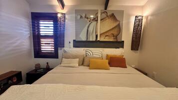 Luxury Quadruple Room, Sea View | Bathroom | Separate tub and shower, towels, soap, shampoo