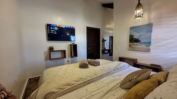 Habitación triple Deluxe, vista al mar | Sábanas de algodón egipcio y ropa de cama de alta calidad