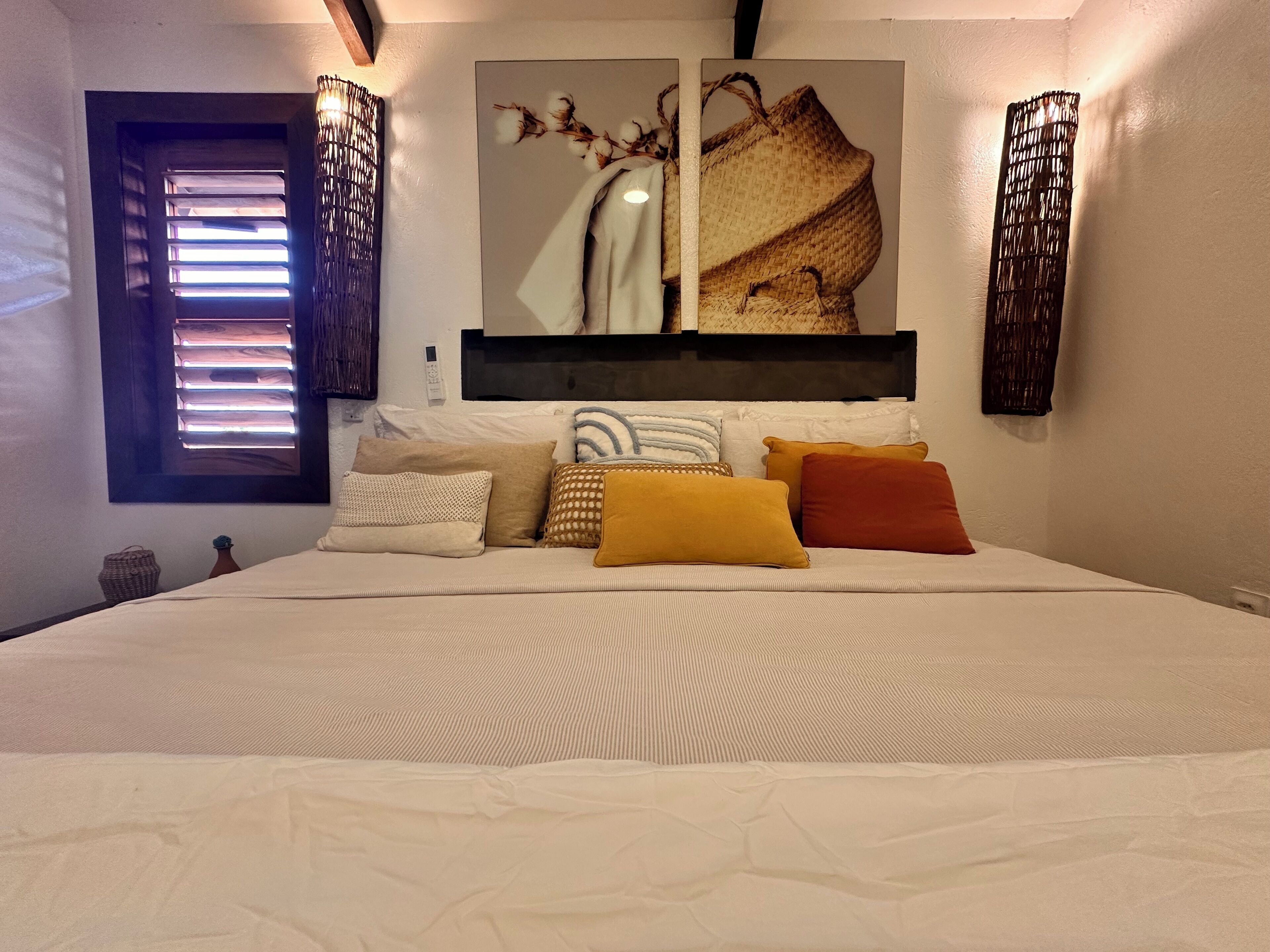 Luxury Quadruple Room, Sea View | Egyptian cotton sheets, premium bedding, memory-foam beds, minibar
