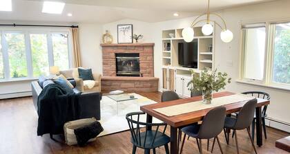 Bright & Tranquil Chautauqua 3 Bedroom Home Close to CU and Hiking Trails.