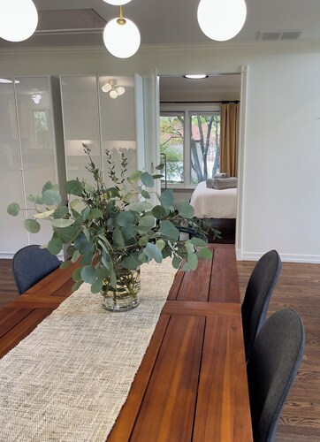 Bright & Tranquil Chautauqua 3 Bed 2 Bath Home Close to CU and Hiking Trails.