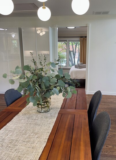 Bright & Tranquil Chautauqua 3 Bed 2 Bath Home Close to CU and Hiking Trails.