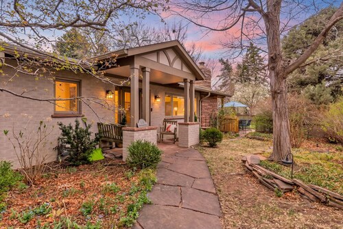 Bright & Tranquil Chautauqua 3 Bed 2 Bath Home Close to CU and Hiking Trails.