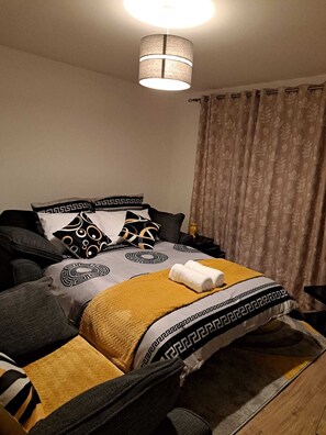 1 bedroom, iron/ironing board, WiFi, bed sheets