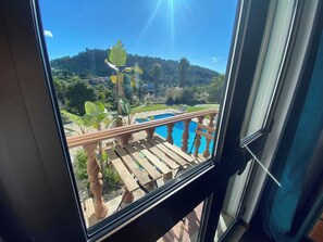Interior - CASA CALIDRIS - Between the sea and mountains: pool, garden and castle view (SESIMBRA)