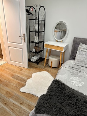 1 bedroom, WiFi, bed sheets - Super cottage 10 minutes from Orly airport and 20 minutes from Paris, well equipped. (Athis-Mons)