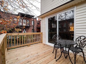 Outdoor dining - 4 Bed 2 Bath Walk to Lakewood Restaurants & Shops (Lakewood)