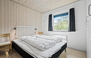 4 makuuhuonetta, vauvan matkasänky, ilmainen Wi-Fi