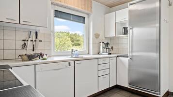 Køleskab, ovn, kogeplade, opvaskemaskine