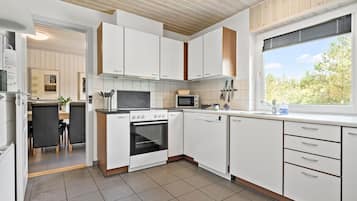 Køleskab, ovn, kogeplade, opvaskemaskine