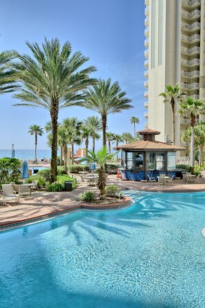 Pool - Pineapple Paradise - Gulf Front 1BD + Bunk, 2BA, Sleeps 6 in Shores of Panama (Panama City Beach)