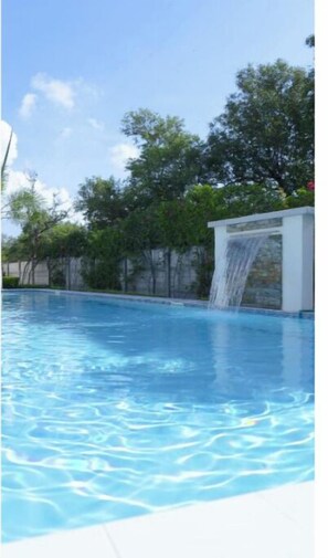 Pool - Cozy 1-bed unit near SRP Talisay Cebu (Talisay)