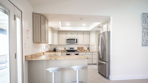 Private kitchen - Charming 3-bedroom house with WiFi and AC in wonderful Las Vegas (Las Vegas)